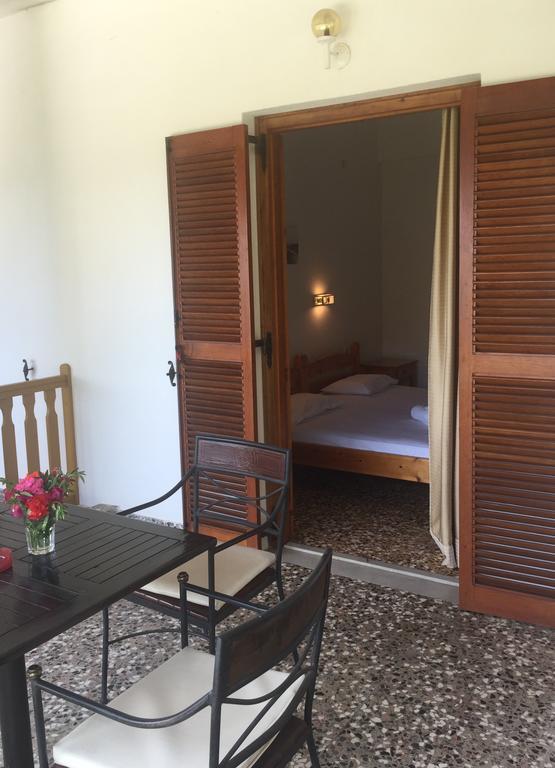 Villa Meroulas Megali Ammos  Luaran gambar