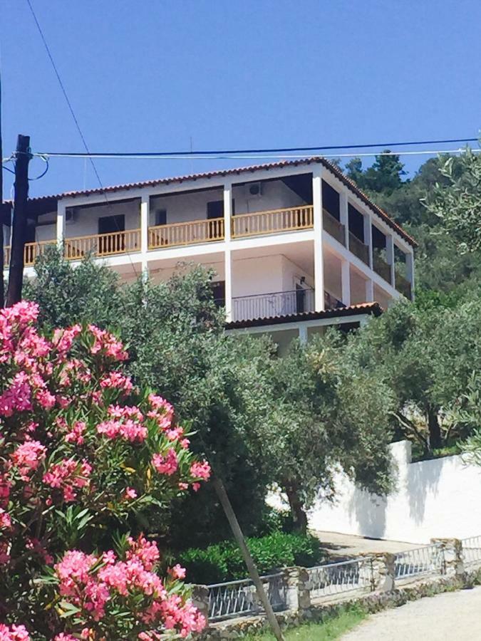Villa Meroulas Megali Ammos  Luaran gambar